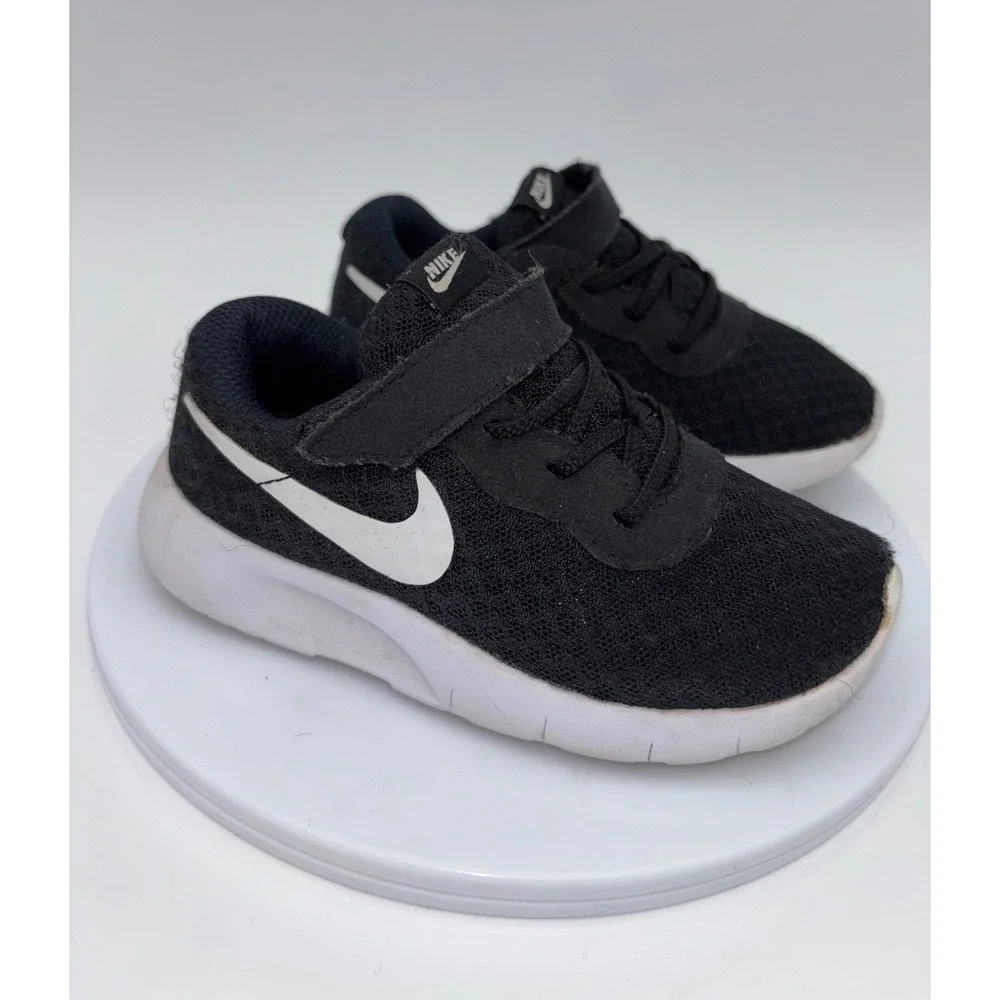 NIKE‎ Baby Toddler Sneaker Shoe Black White Athletic Boy Girl Sporty Little 9